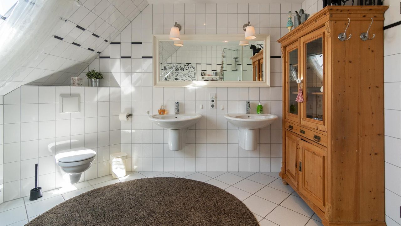 Badezimmer OG II Badezimmer OG II